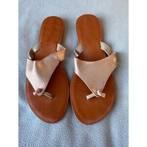 Mad Love Sandals Womens 9 Leather Rose Gold Slip On Thong Classic Flat